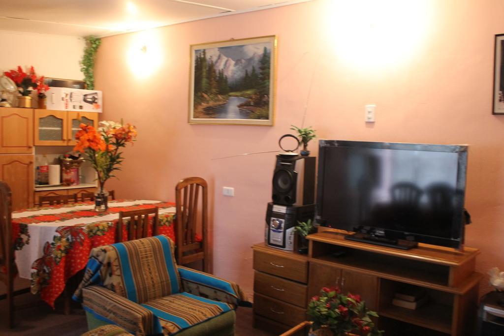 Hostal Cali Путре Екстериор снимка